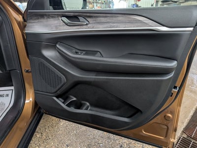 2027 Jeep Grand Cherokee Limited