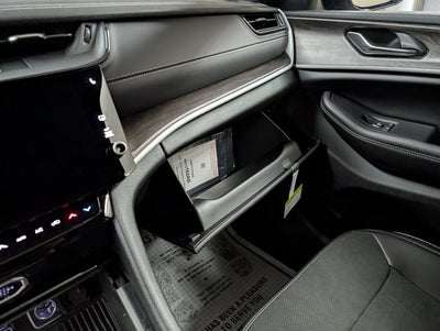 2027 Jeep Grand Cherokee L Laredo Altitude