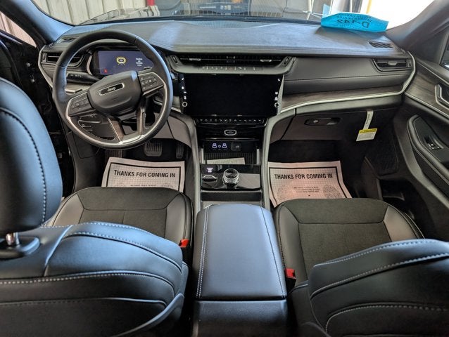 2027 Jeep Grand Cherokee L Laredo Altitude