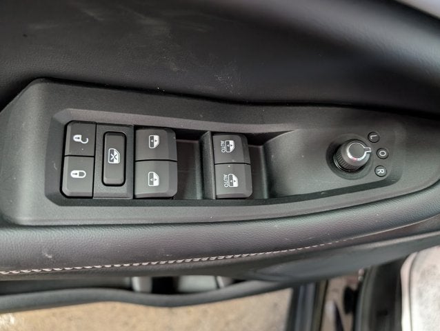 2027 Jeep Grand Cherokee L Laredo Altitude