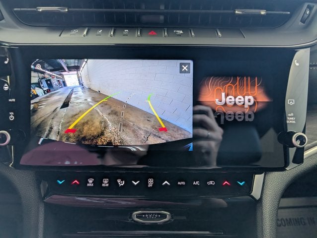 2027 Jeep Grand Cherokee L Laredo Altitude