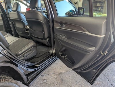 2027 Jeep Grand Cherokee L Laredo Altitude