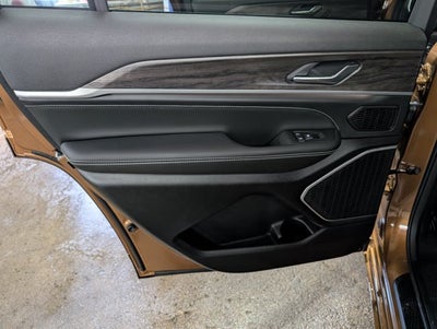 2027 Jeep Grand Cherokee L Limited Reserve