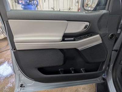 2027 Ford Expedition Active