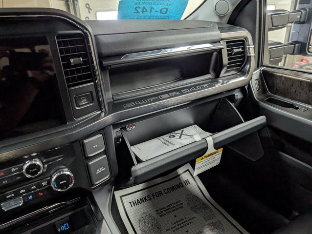 2026 Ford Super Duty F-350 SRW LARIAT