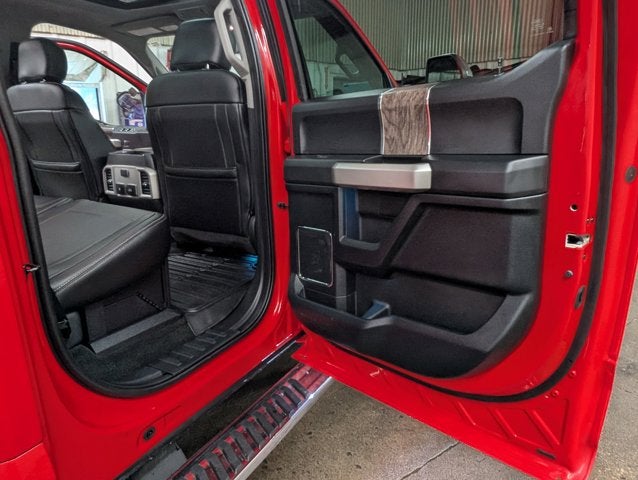 2018 Ford Super Duty F-450 DRW LARIAT
