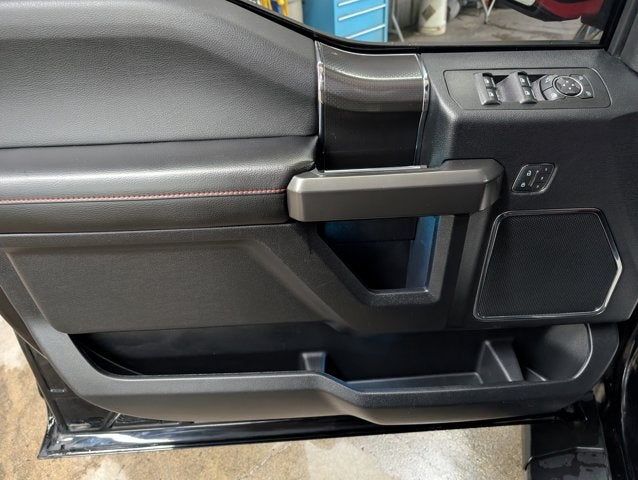2017 Ford F-150 Lari