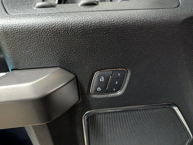 2017 Ford F-150 Lari