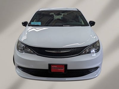 2026 Chrysler Voyager LX