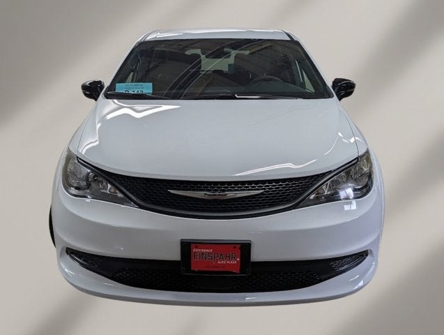 2026 Chrysler Voyager LX