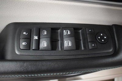 2017 Chrysler Pacifica Hybrid Platinum