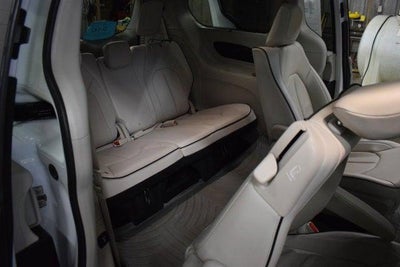 2017 Chrysler Pacifica Hybrid Platinum