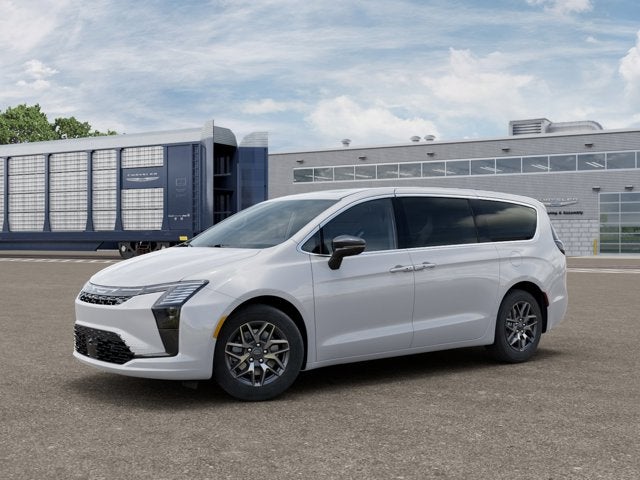 2027 Chrysler Pacifica Limited AWD's photo